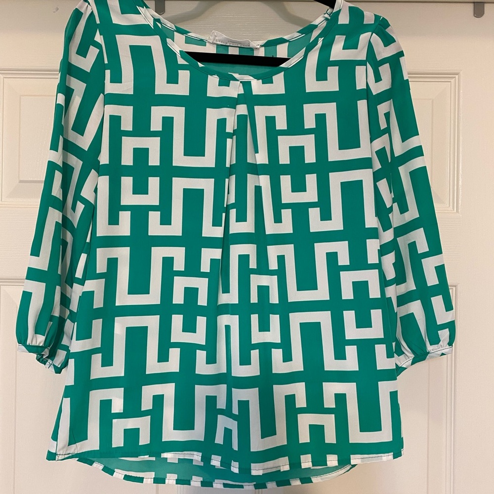 Peach Love Cream green and white geometric blouse